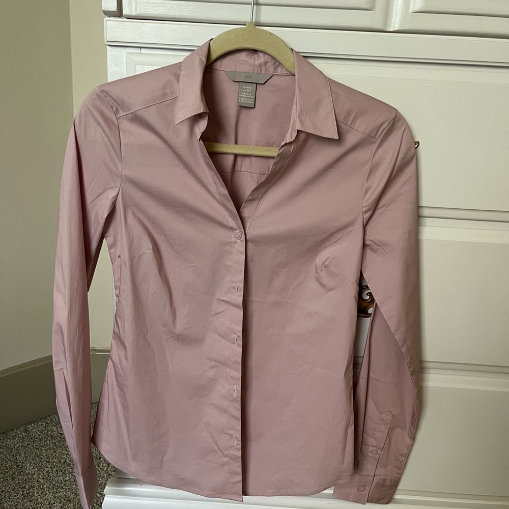 H&M dusty pink slim fitting collared button down work shirt